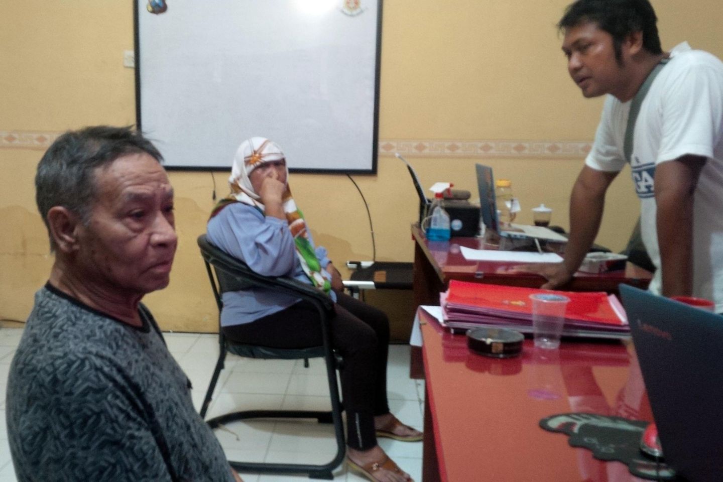 Pencuri Emas Lansia Beraksi di Probolinggo