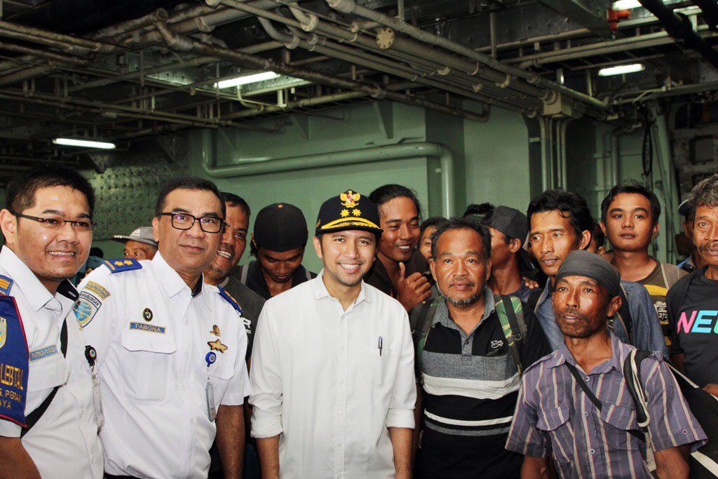 989 Penumpang KRI Makassar Tiba di Tanjung Perak