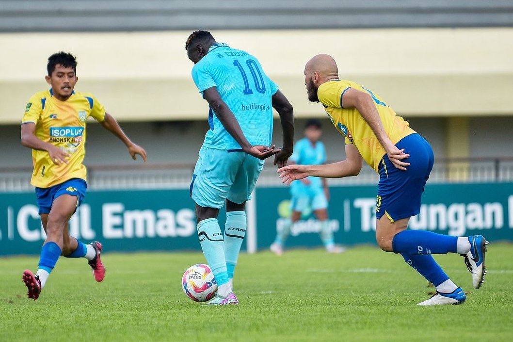 Main di Kandang, Persela Lamongan Libas Gresik United 3-1