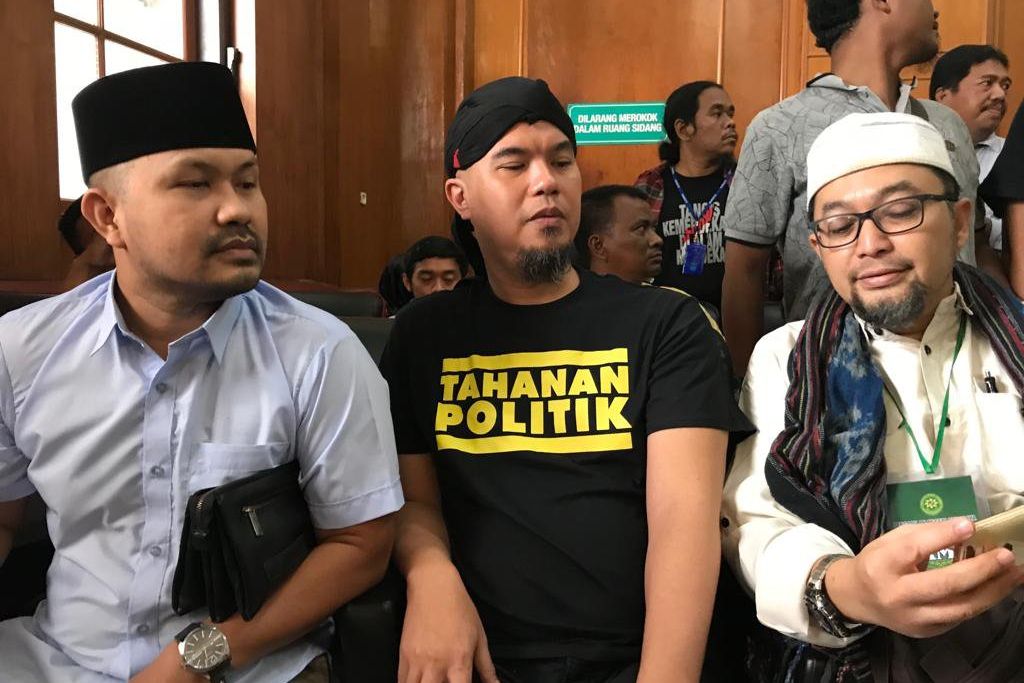 Sidang Berikutnya, Ahmad Dhani Pakai Rompi Tahanan