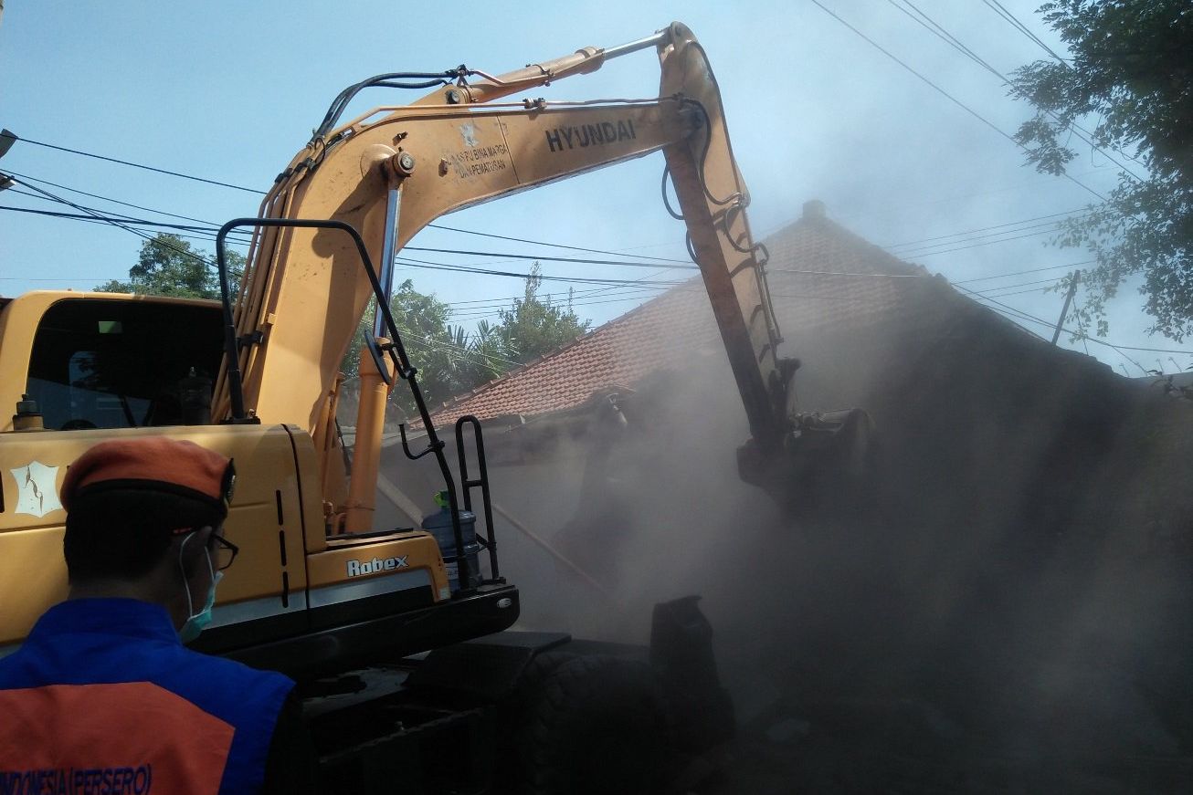 Warga Wonokromo Menggerutu Rumahnya Dirobohkan dampak Penertiban Lahan