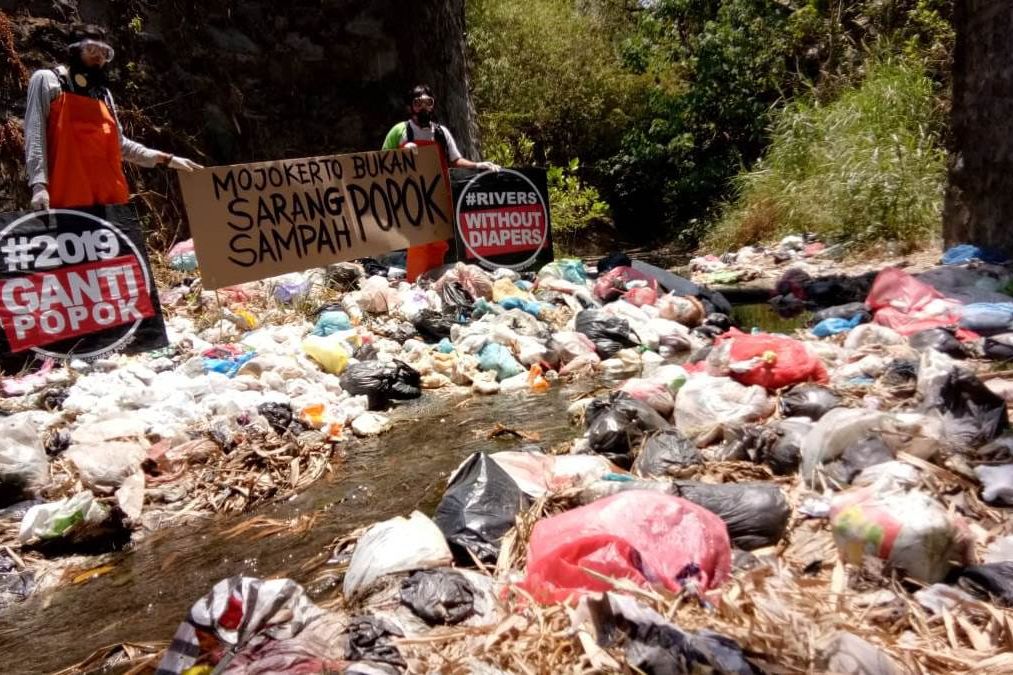 1.024 Popok Terapung di Mojokerto, Pemkab Diminta Sediakan Kontainer Khusus