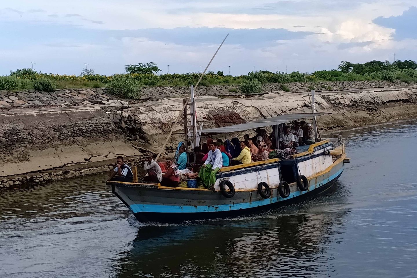 <em>Toron Petolekoran</em>, Tradisi Ramai-ramai Menyeberang ke Pulau Jawa