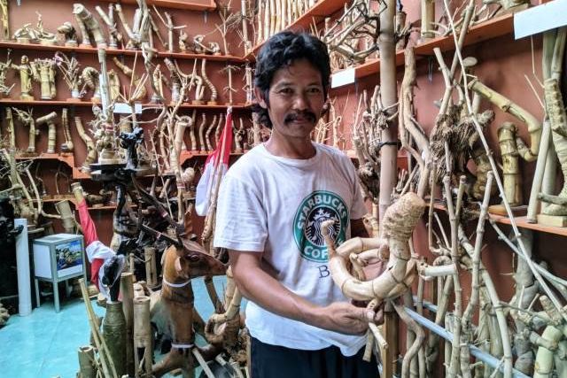 Museum Milik Mbah Warno Koleksi 800 Bambu Berbentuk Unik