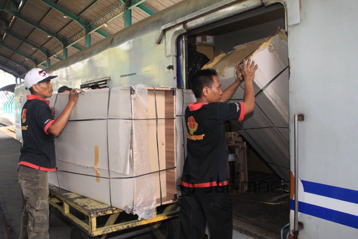 Daop 8 Targetkan Pertumbuhan Angkutan Barang 2,14 Persen