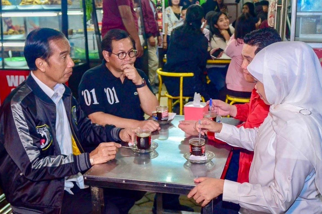 Di Malang, Jokowi Nikmati Kopi Seharga Rp 4 Ribuan
