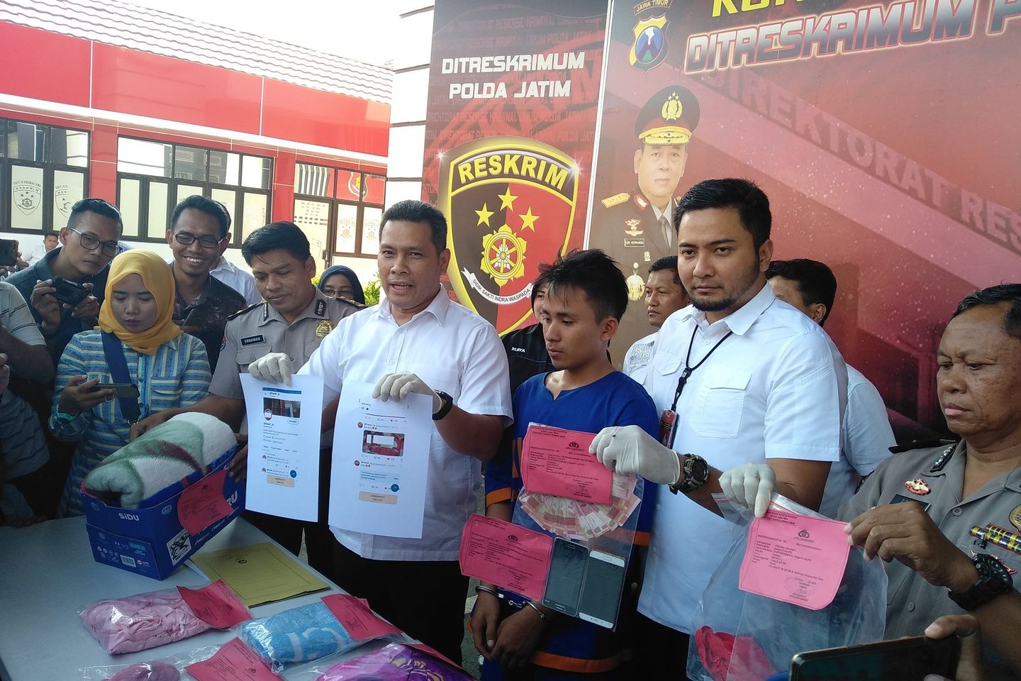 Terjerat Hutang, Suami Nekad Jual Istri