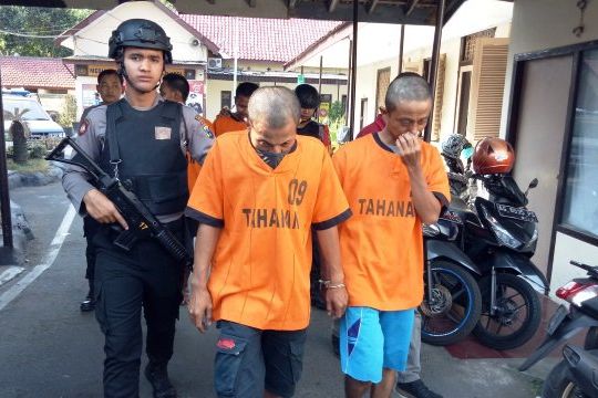 Dua Nelayan di Blitar Ditangkap Polisi Karena Konsumsi Sabu-Sabu