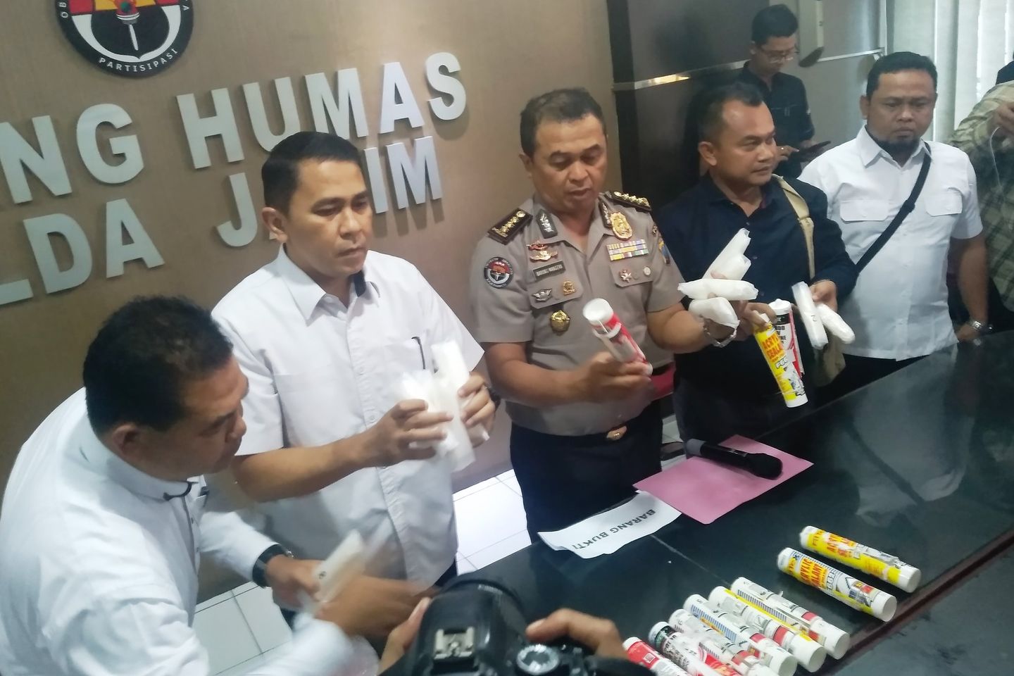 Polda Jatim Amankan Satu Kilogram Sabu-Sabu dari Malaysia dan Myanmar