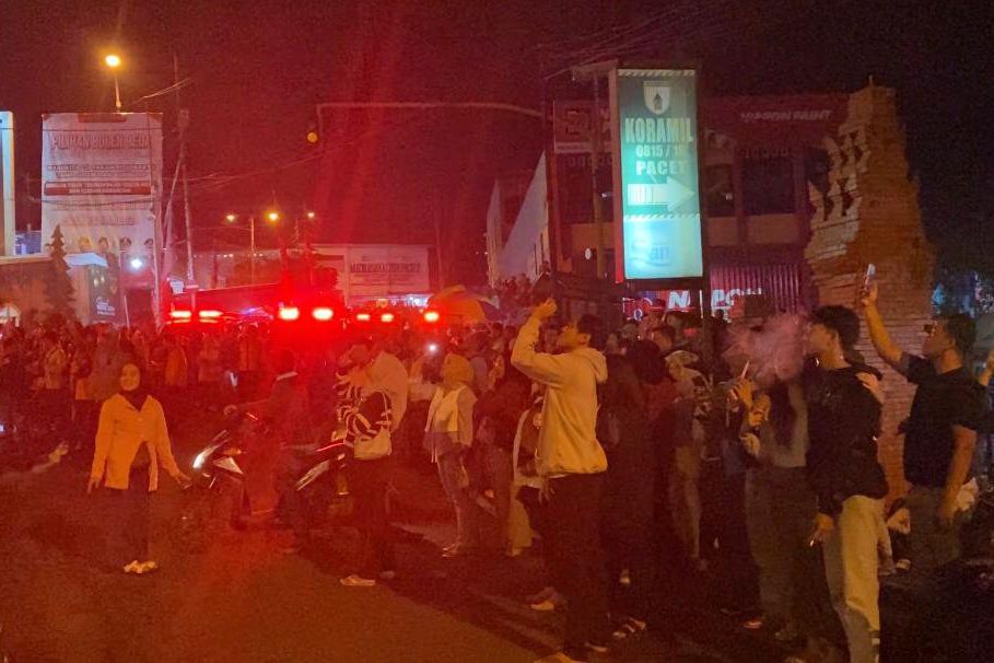 Berharap Semakin Kompak, Kru Ambulans Nyalakan Sirine di Malam Tahun Baru 2025