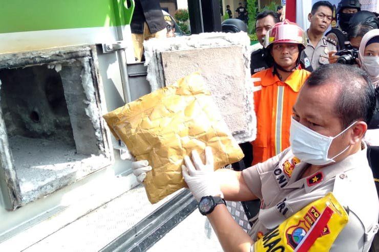 Polda Jatim Musnahkan Ratusan Ribu Butir Pil Koplo