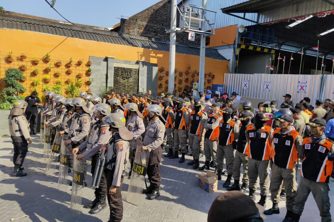 Gedung Tak Berizin, Pemkot Surabaya Segel Pasar Tanjungsari 77