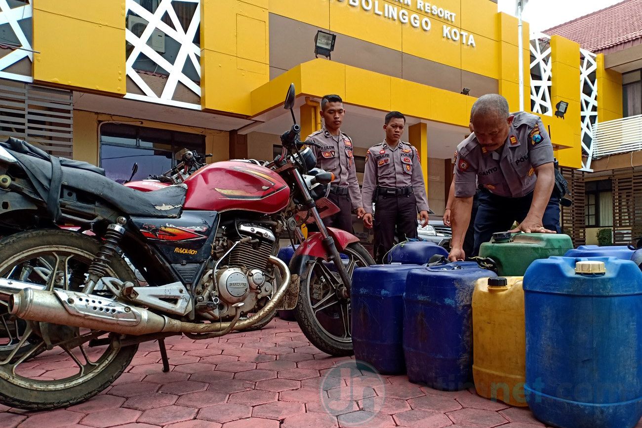 Sabhara Polres Probolinggo Kota Amankan Empat Terduga Penimbun BBM