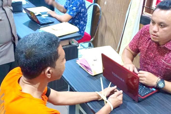 Sebarkan Foto Mantan Pacar di Medsos Masuk Bui  