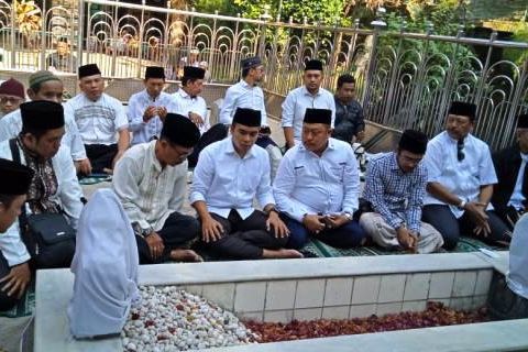 Peringati HUT ke 55, DPD Golkar Jatim Awali dengan Ziarah Wali Lima