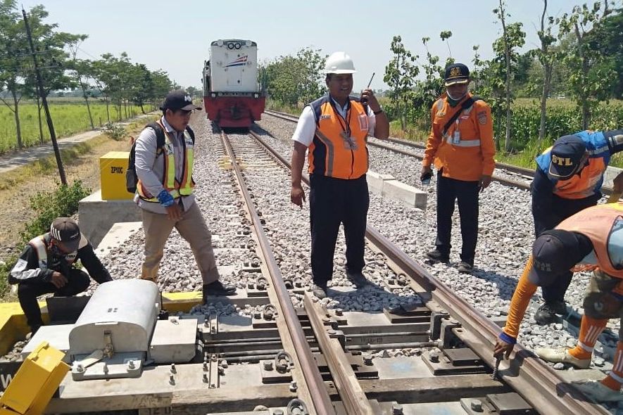 Jalur Ganda Stasiun Babadan - Geneng Segera Diuji Coba