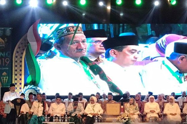 Wapres Ma'ruf Amin Tawarkan “Gus Iwan” di Puncak Hari Santri Nasional