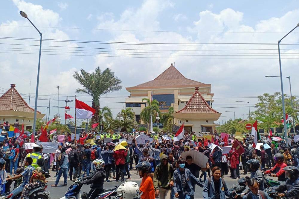 Wakil Ketua DPRD Probolinggo Menyangkal Mengulur Waktu