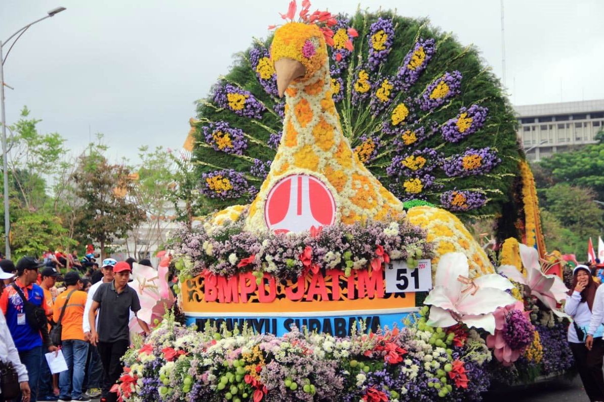 Parade Bunga Sisakan 41 Ton Sampah
