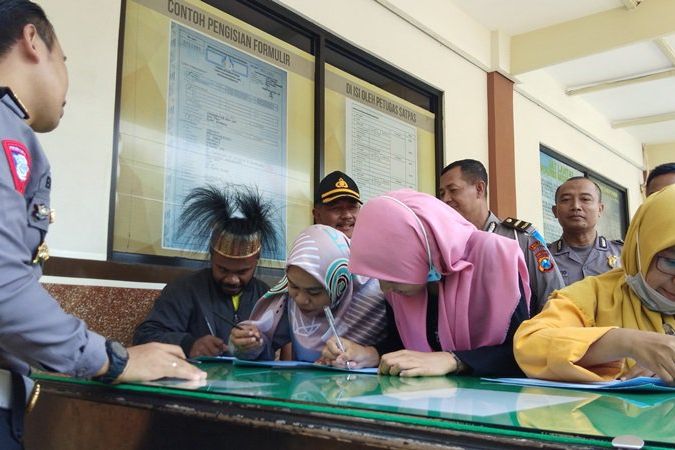 Polres Mojokerto Berikan Layanan SIM <em>Online</em> Gratis pada Mahasiswa Papua
