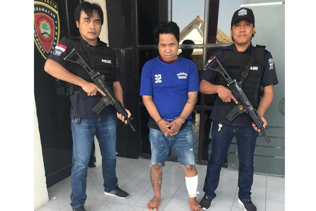 Berusaha Kabur, Kurir Narkoba Asal Surabaya Dilumpuhkan