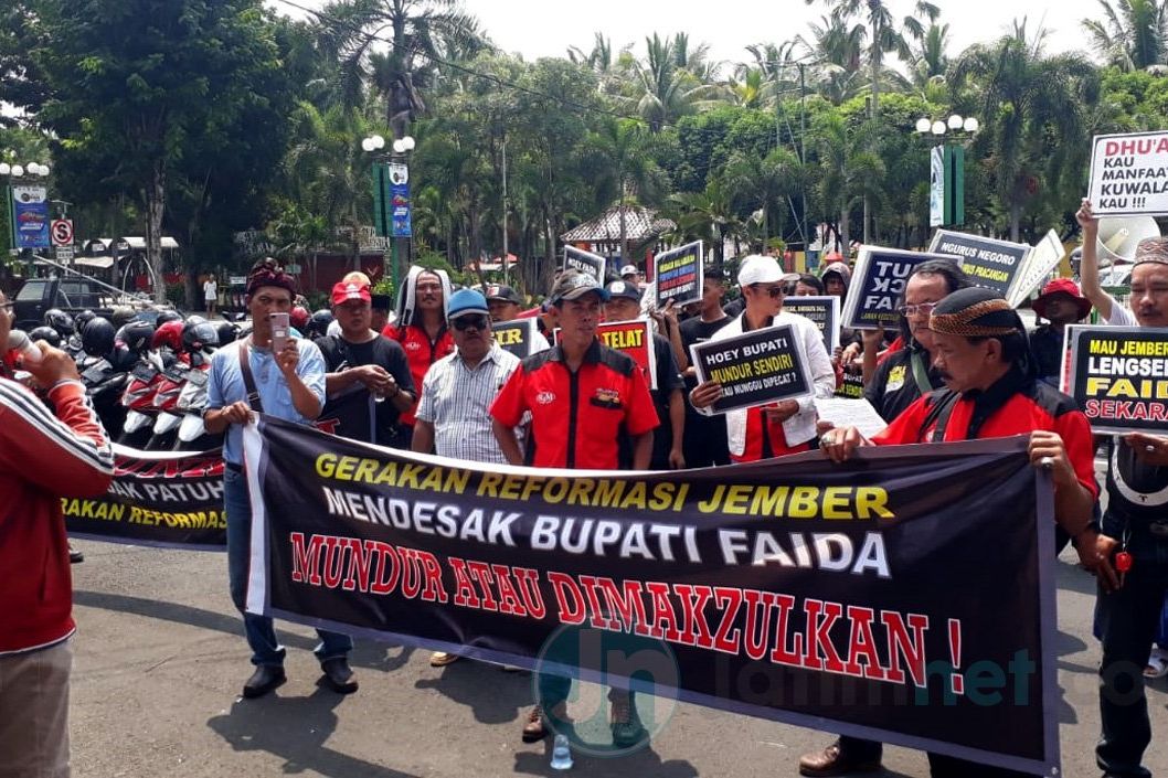 GRJ Desak Faida Mundur sebagai Bupati Jember