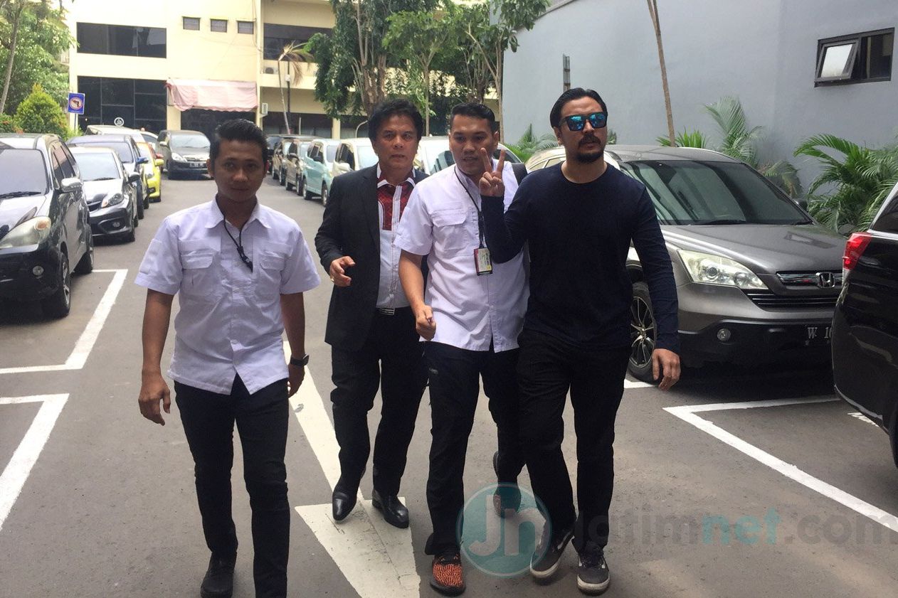 Ello Penuhi Panggilan Polda Jatim Terkait Investasi Bodong