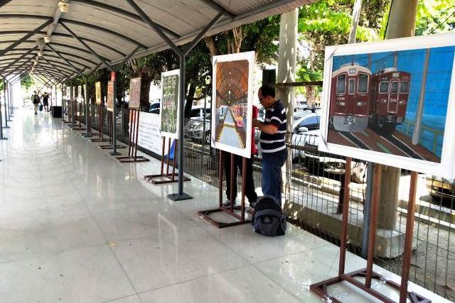 Lukisan tentang Kereta Api Dipamerkan di Stasiun Gubeng 