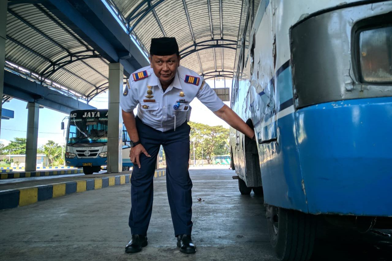 Jelang Mudik, Terminal Seloaji Ponorogo Rutin Cek Kelayakan Bus