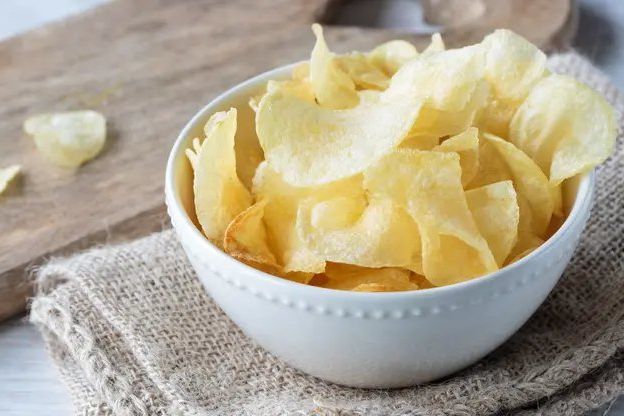 Tips Buat Camilan Keripik Kentang Lebih Sehat untuk Keluarga 