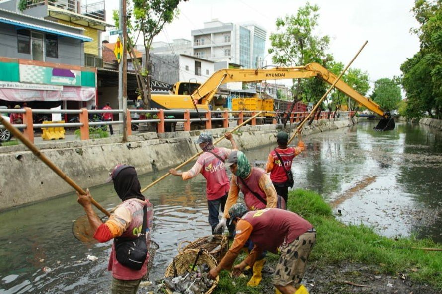 DPUBMP Pantau Beberapa Saluran Penyebab Genangan di Surabaya