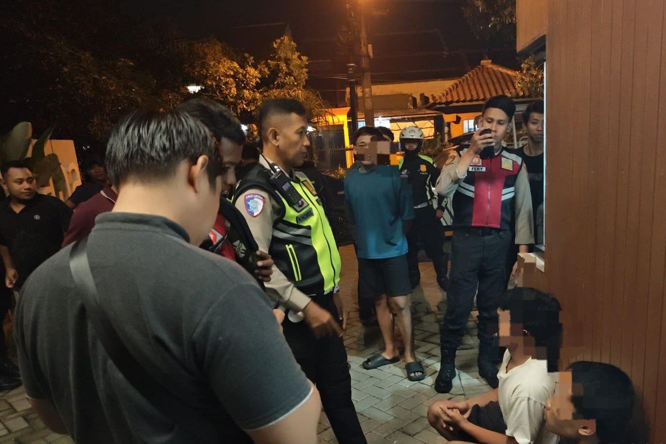 Polisi Gagalkan Perang Sarung oleh Sekelompok Remaja di Kota Mojokerto