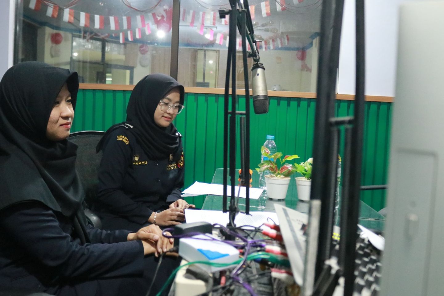 ‎Lewat Radio Bromo FM, Bea Cukai Probolinggo Ajak Warga Perangi Rokok Ilegal