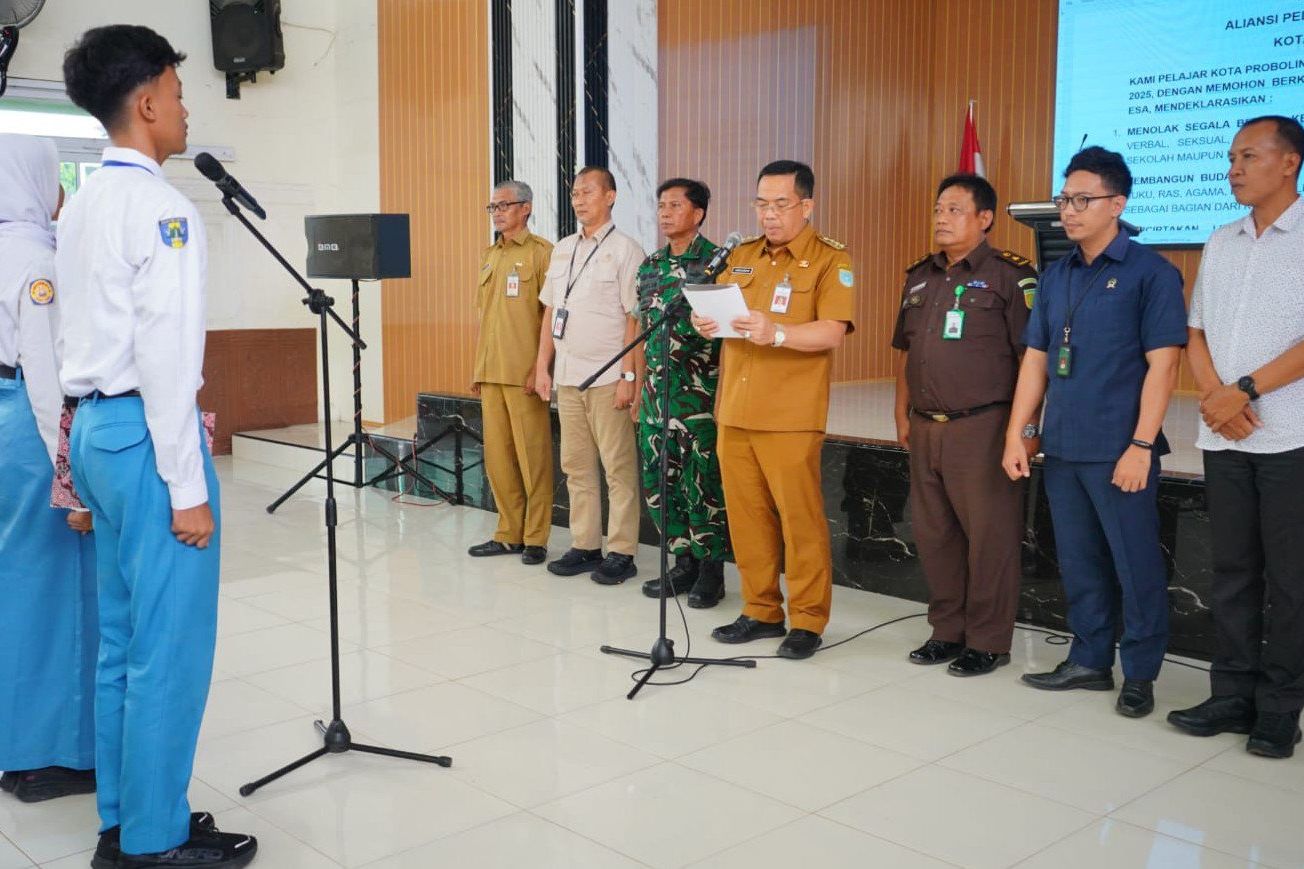 Cetak Generasi Emas, Wali Kota Probolinggo Kukuhkan Aliansi Pelajar Antikekerasan 2025