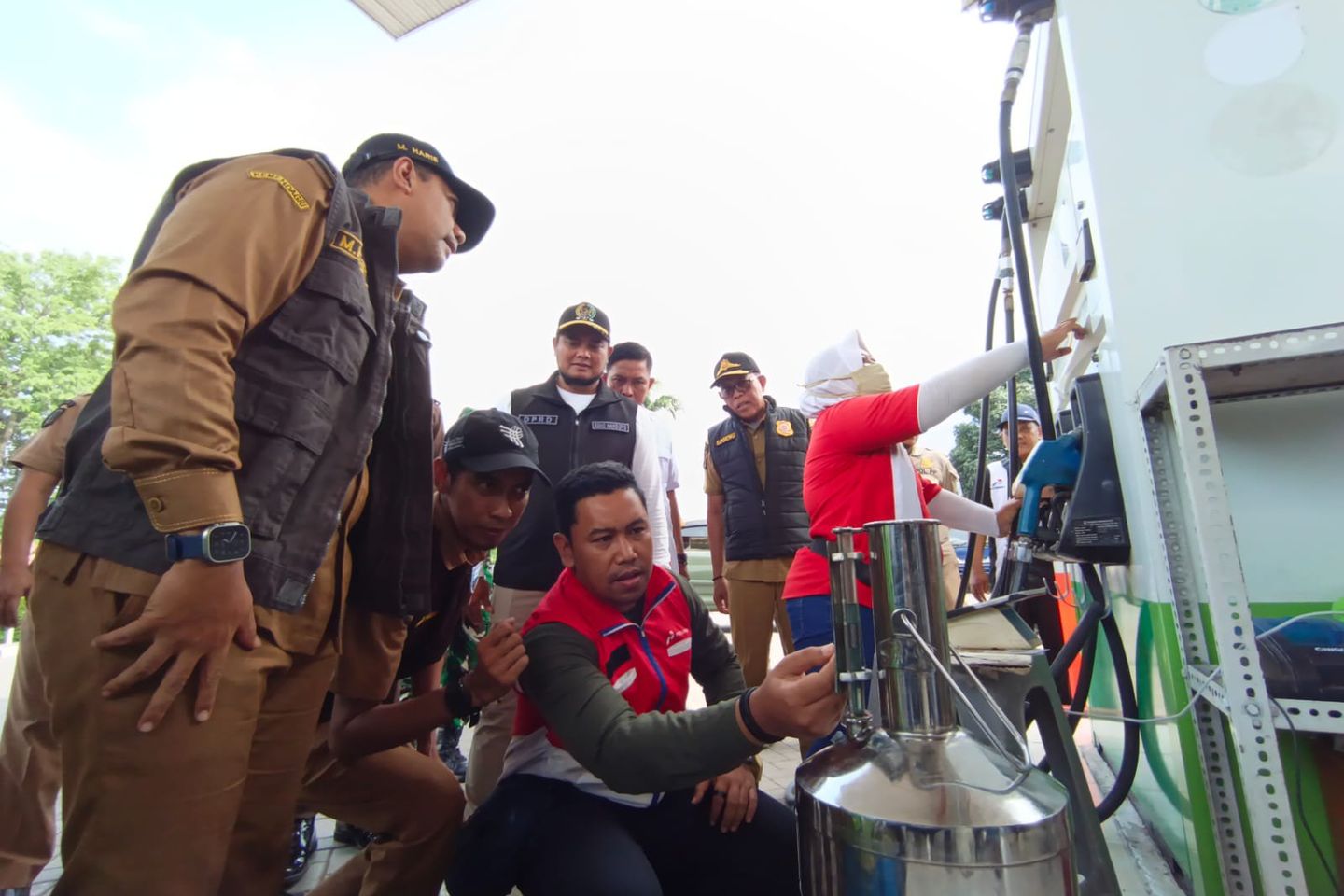 Antisipasi Kelangkaan BBM Saat Libur Nataru, Pertamina Tambah Pasokan di SPBU Probolinggo