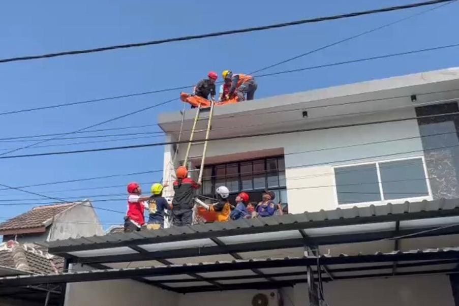 Pekerja Bangunan di Mojokerto Kembali Jadi Korban Sengatan Listrik