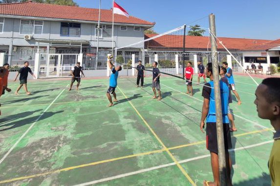 Meriahkan HUT ke-80 RI, Warga Binaan Lapas Lamongan Ikuti Lomba Olahraga