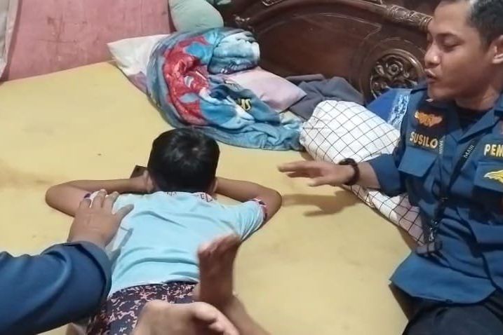 Bocah Mengamuk, Ibu Ini Minta Bantuan Damkar