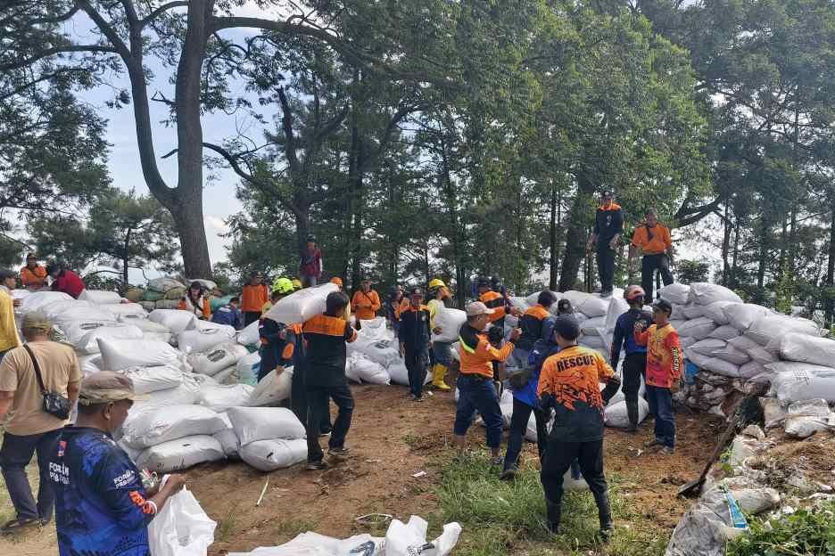 Antisipasi Kecelakaan Fatal, Benteng Sekam di Jalur Pacet – Cangar Diperkuat