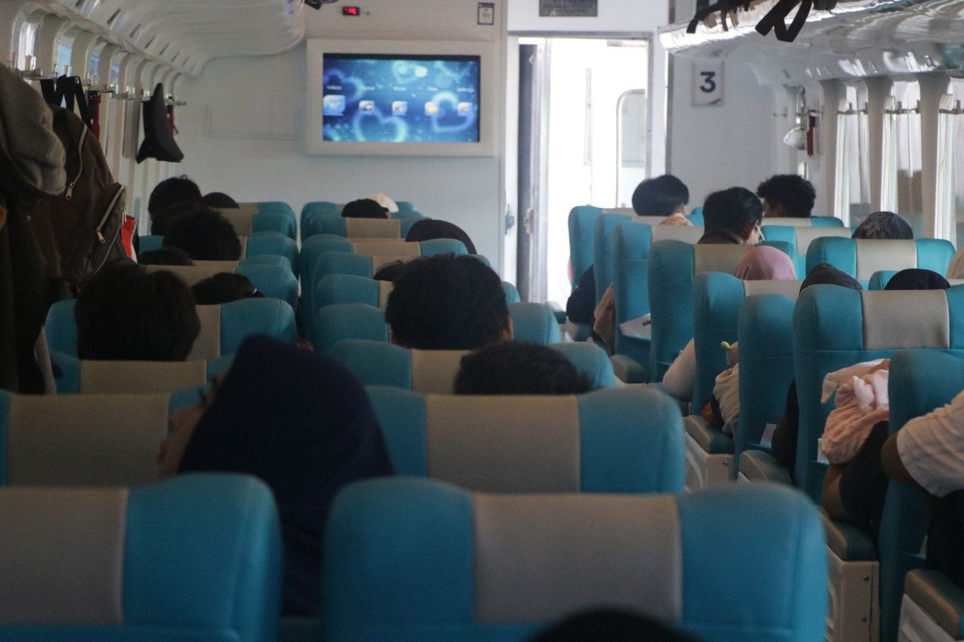 Blambangan Ekspres Vs Truk di Probolinggo Hambat Perjalanan Kereta Lain