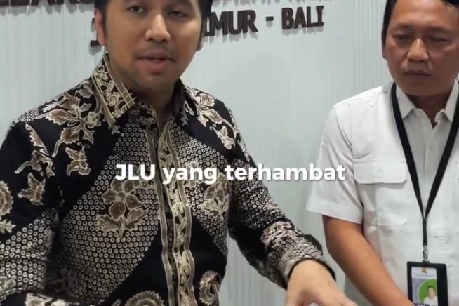 Emil Dardak Pastikan Traffic Light Segera Terpasang di JLU Lamongan