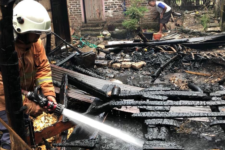 Kandang Terbakar, Dua Kambing Siap Jual untuk Kurban Terpanggang