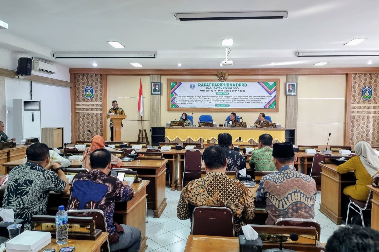 DPRD Ponorogo Sepakati Ranperda Pertanggungjawaban APBD 2024 dan Rancangan Perubahan KUA-PPAS 2025