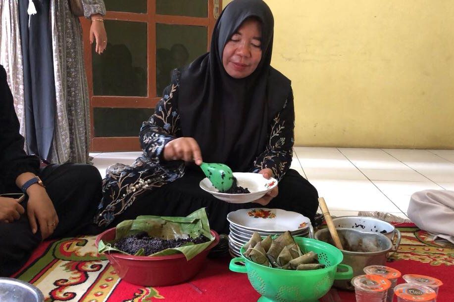 Tapai Ketan Hitam, Sajian Khas Lebaran yang Berlangsung Turun Temurun