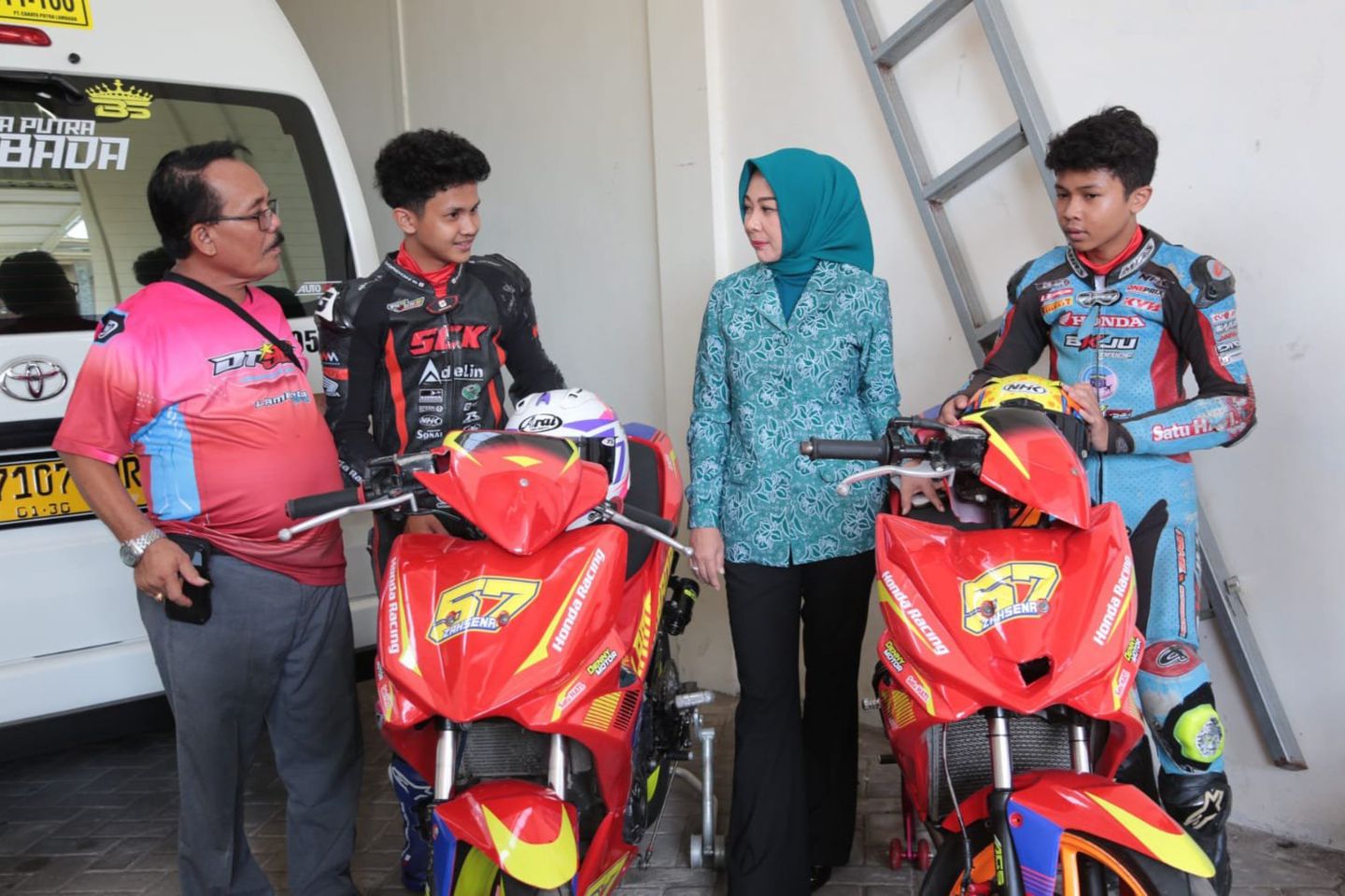 Kakak Beradik Pembalap Muda Probolinggo akan Berlaga di Mandalika Racing Series 2025