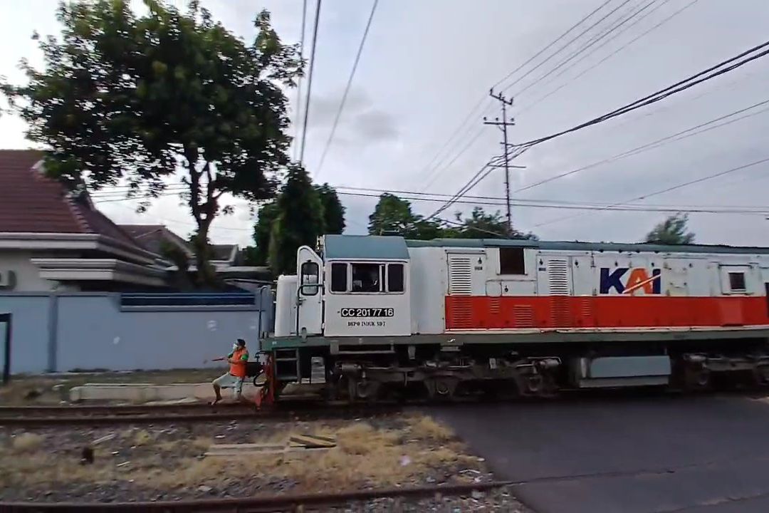 Foto Pria Tertabrak KA Logawa Rute Purwokerto–Banyuwangi