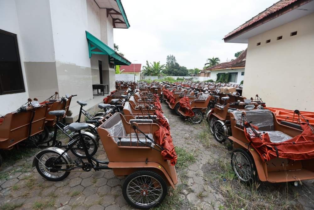 Ratusan Becak Listrik Bantuan Presiden Telah Tiba di Banyuwangi.