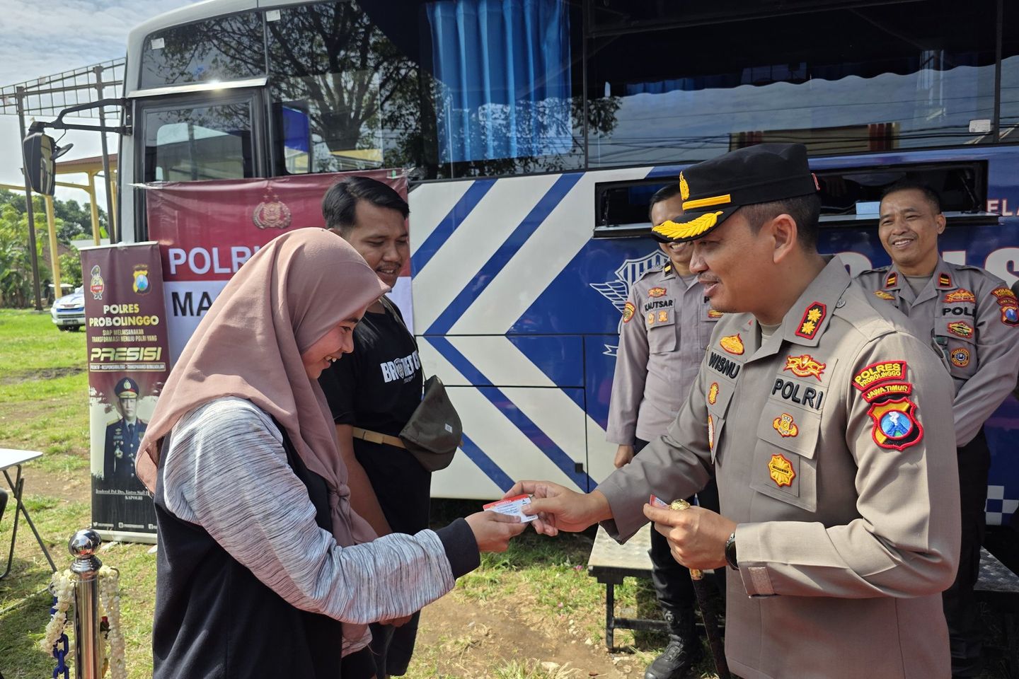 Polres Probolinggo Hadirkan Bus SIM Keliling di Wilayah Pelosok