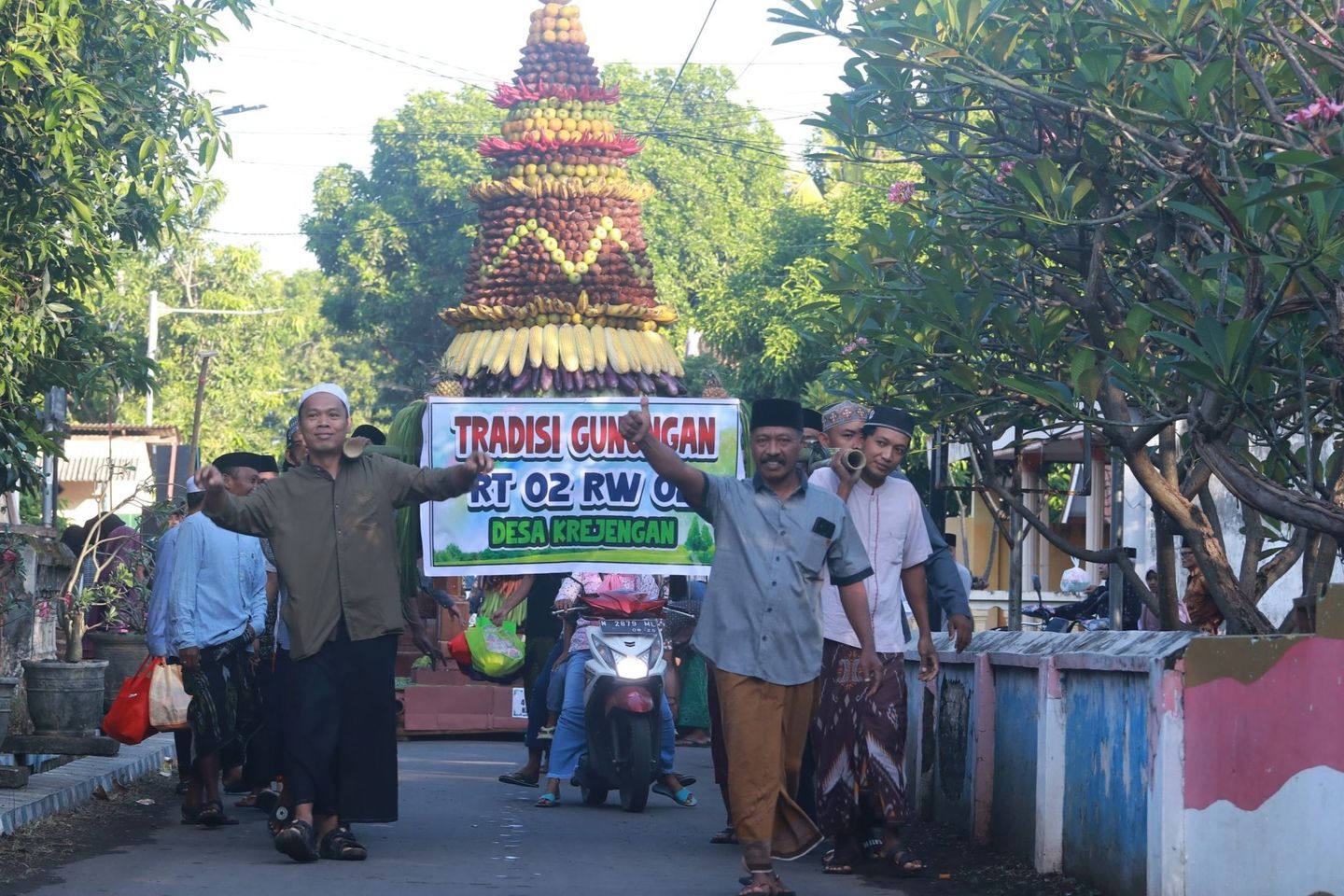 Peringati Tahun Baru Islam, Warga Krejengan Probolinggo Gelar Tradisi Kadisah
