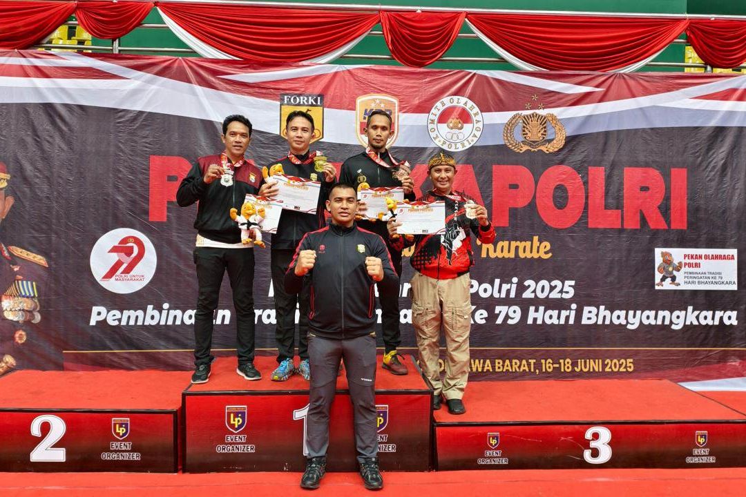 Boyong Tiga Emas di Kejuaraan Karate Kapolri Cup 2025, Polda Jatim Naik Peringkat